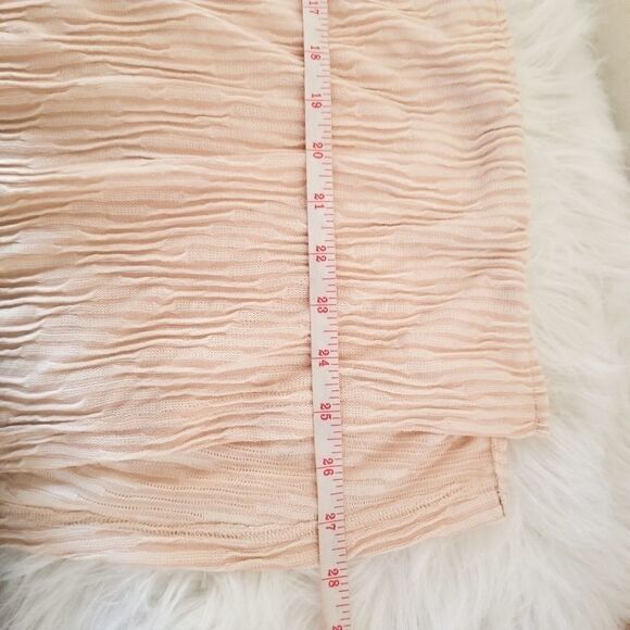 Simply Noelle textured top w/pockets oversized - Picture 10 of 10